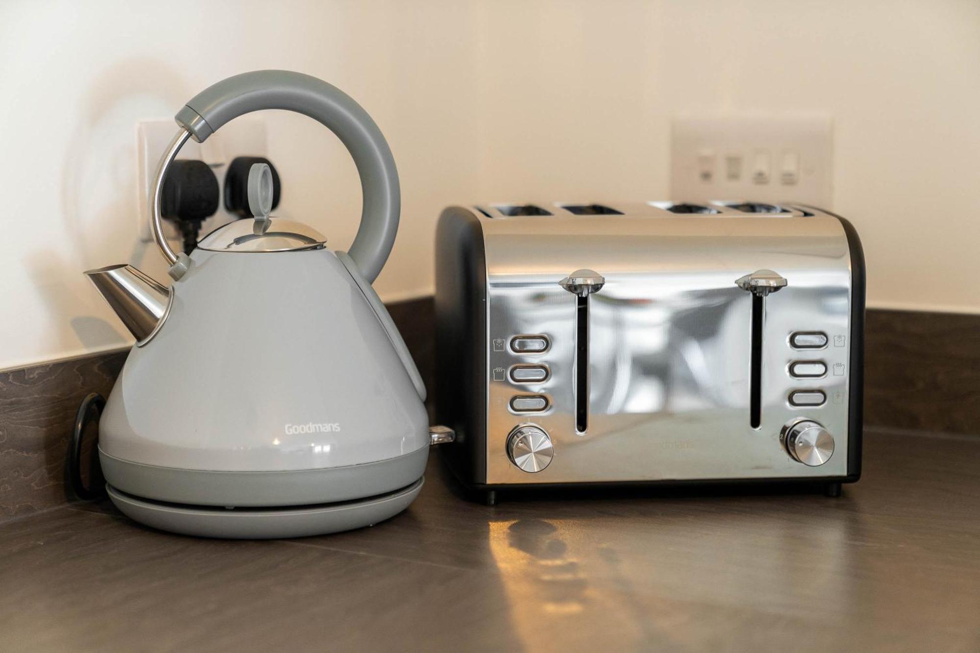 Luxury Apartment - Twin Beds - Selly Oak - Off-Street Parking - Free Netflix & Wifi - Top Rated 9Cc Birmingham Dış mekan fotoğraf